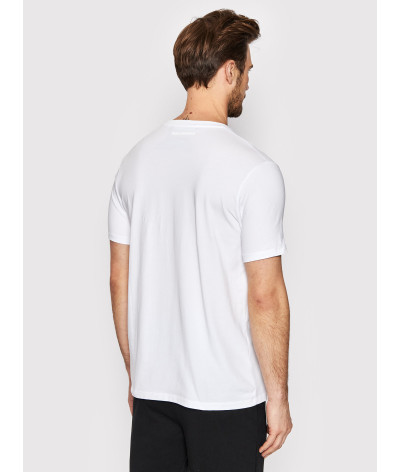 755027 532221 10
  Karl Lagerfeld
  Blanc
  T-Shirts
  Tissu principal: 95% coton, 5% Elastanne
. Coupe : Regular .. Coupe :