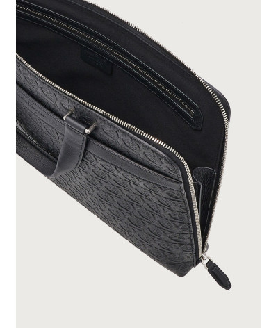 SAC 757923
  Salvatorre Ferragamo .
Couleur : Noir .
Type : Sacoche .
Composition :Tissu principal: 100% Cuir .
Coupe : Regular 