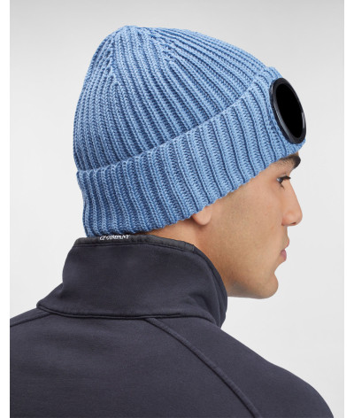 15CMAC300A 005509A 838
  C.P. Company   Bleu
  Bonnet
 Tissu principal: 100% Cotton
. Coupe : Regular .. Coupe :