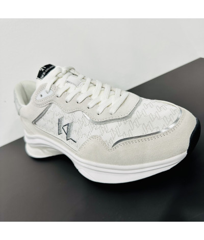 855023 533474 10
  Karl Lagerfeld
  Blanc
  Sneakers
 Tissu principal: 100% cuir
. Coupe : Regular .. Coupe :