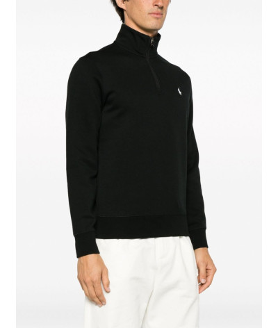 710922557001
  Ralph Lauren
  Noir
  Sweat
 Tissu principal: Coton 66%, Polyester Recyclé 34%
. Coupe : Regular .. Coupe :