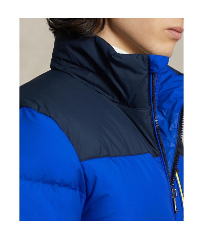 710914237002
  Ralph Lauren
  Bleu
  Veste
 Tissu principal: 100% Polyester
. Coupe : Regular .. Coupe :