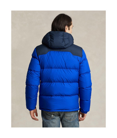 710914237002
  Ralph Lauren
  Bleu
  Veste
 Tissu principal: 100% Polyester
. Coupe : Regular .. Coupe :