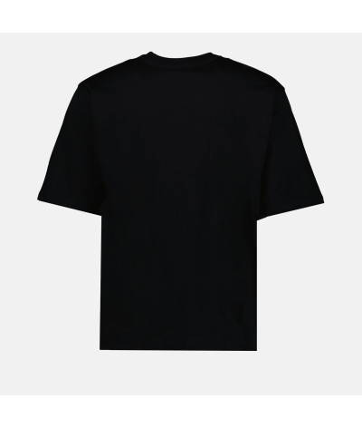 ZZA0735 0241 1555
  Moschino
   Noir
  T-Shirt
 Tissu principal: 100% Cotton
. Coupe : Regular .. Coupe :