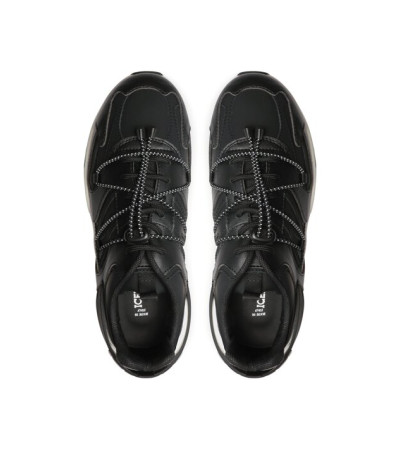 IU1652 COMB BLACK
  Iceberg
  Noir
  Sneakers
 Tissu principal: 100% cuir
. Coupe : Regular .
<p class="p1" style="margin:0px;fo