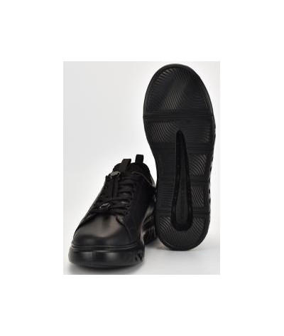 855012-541470-990
  Karl Lagerfeld
  Noir
  Sneakers
  Tissu principal: 100% Cuir
. Coupe : Regular .                
<p class="