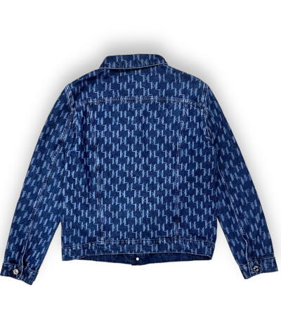 505802-542869-690
  Karl Lagerfeld
  Bleu
  Veste
  Tissu principal: 100% Cotton
. Coupe : Regular .                . Coupe :