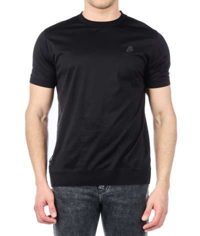 755001-542200-990
 Karl Lagerfeld
  Noir
  T-Shirt
   Tissu principal: 100% coton
. Coupe : Regular .                . Coupe :