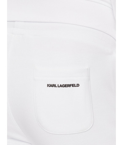 705032-542900-10
 Karl Lagerfeld
  Blanc
  Short
   Tissu principal: 87% coton, 13% polyester
. Coupe : Regular .               