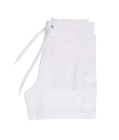 V3A6703-9410-0001
  Moschino
  Blanc
  Short
   Tissu principal: 100% Cotton
. Coupe : Regular .                . Coupe :