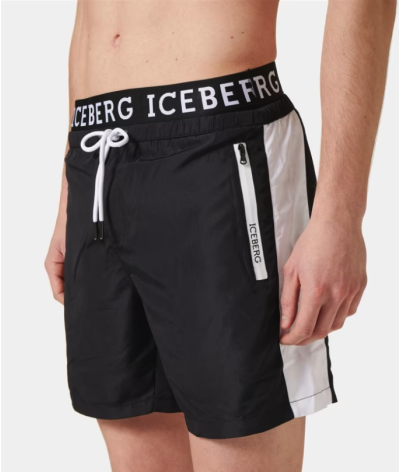 ICE4MBM07-BLACK
  Iceberg
  Noir
  Short
   Tissu principal: 100% Polyester
. Coupe : Regular .                . Coupe :