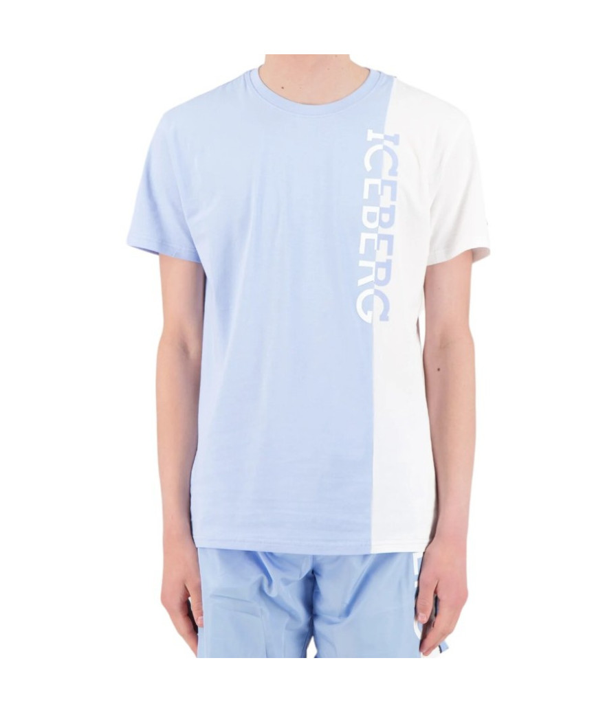 ICE4MTS01-BLUE
  Iceberg
  Noir
  T-Shirt
   Tissu principal: 97% Cotton, 3% Elastanne
. Coupe : Regular .                . Coup