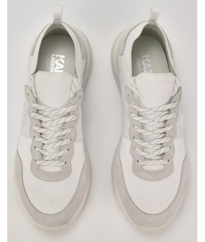 855031-533478-10
  Karl Lagerfeld
  Blanc
  Sneakers
  Tissu principal: 70% Polyester, 30% LED
. Coupe : Regular .              