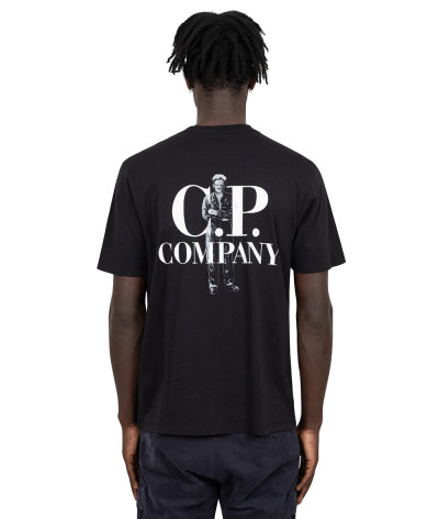 17CMTS167A-005100W-999
  C.P. Company
   Noir
  T-Shirts
 Tissu principal: 100% Cotton
. Coupe : regular                . Coupe 