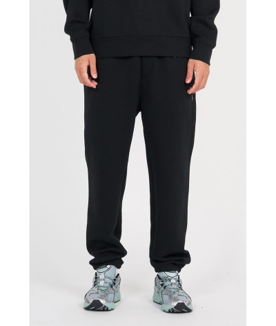 710916653004
    Ralph Lauren
  Noir
  Jogging
   Tissu principal: 66 % Coton, 34 % Polyester
. Coupe : Regular .               