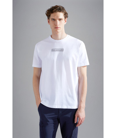 14311625-010
  Paul &amp; Shark
   Blanc
  T-Shirt
  Tissu principal: 100 % Cotton
. Coupe : regular                . Coupe :