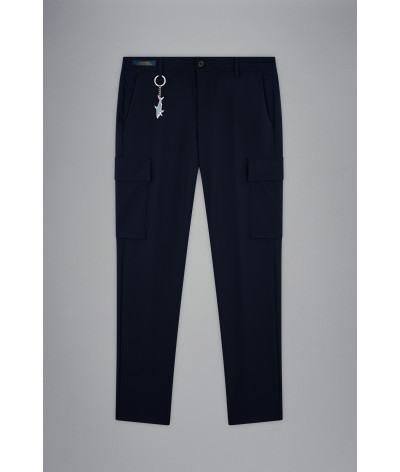 14314097-050
  Paul &amp; Shark
   Marine
  Pantalon
  Tissu principal: 88 % nylon, 12 % élasthanne
. Coupe : regular           