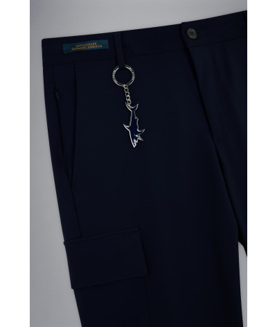 14314097-050
  Paul &amp; Shark
   Marine
  Pantalon
  Tissu principal: 88 % nylon, 12 % élasthanne
. Coupe : regular           