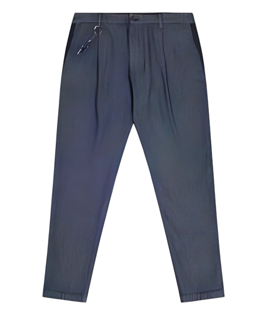 14314132-003
  Paul &amp; Shark
   Marine
  Pantalon
.Composition : Extérieur : 99 % Cotton 1 % élasthanne
. Coupe : regular    