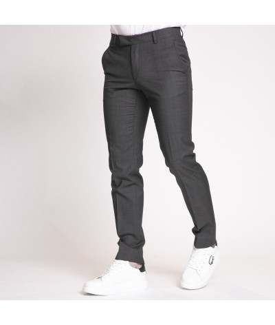 255056-544031-910
  Karl Lagerfeld
   Gris
  Pantalon
  Tissu principal: 68% Cotton, 32% polyester
. Coupe : regular            