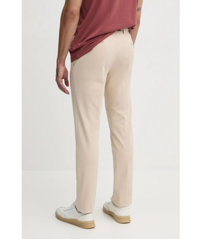 255056-544035-60
  Karl Lagerfeld
   Beige
  Pantalon
  Tissu principal: 87% Polyester, 13% élasthanne
. Coupe : regular        