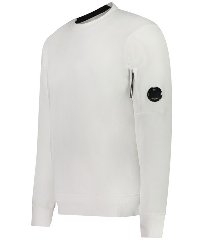 17CMSS023A-005086W-103
  C.P. Company
   Blanc
  Sweat Crewneck
  Tissu principal : 100 % Cotton
. Coupe : regular
- Cet article