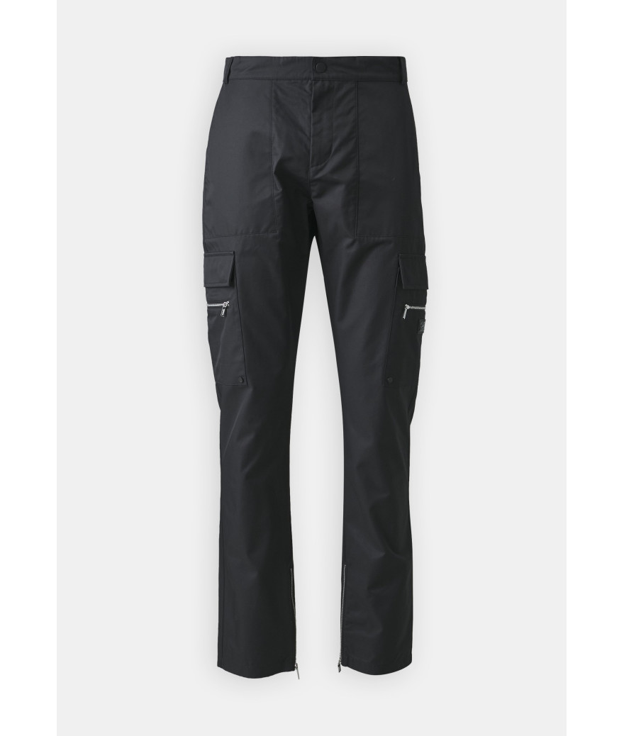 255700-544573-990
  Karl Lagarfeld 
  Noir
  Pantalon
  63% coton, 37% polyamide
. Coupe : regular                 . Coupe :