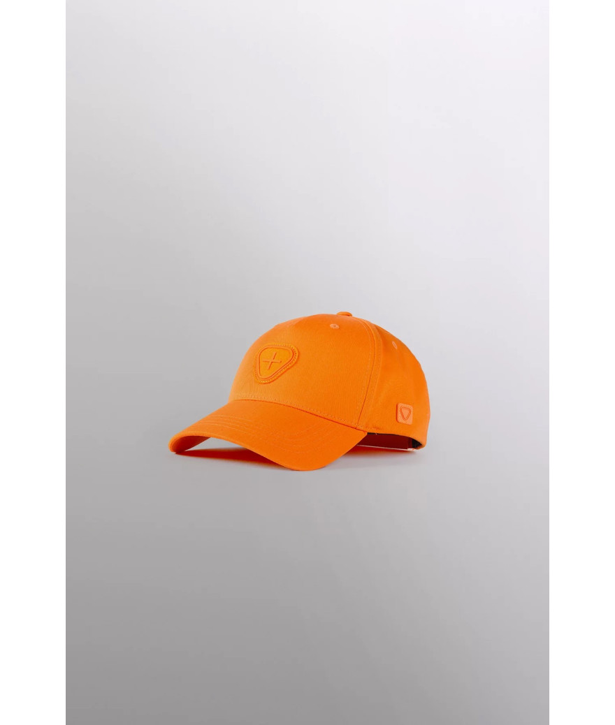 H24BILLYESSENT-ORANGE
  Gertrude
  Orange
  Casquette 
  Tissu principal: Polyester (100 %)
. Coupe : Regular Ajustable
- Cet ar