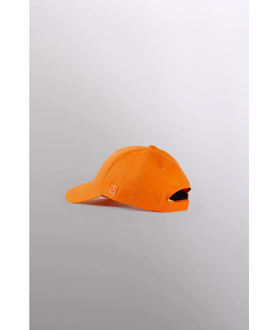 H24BILLYESSENT-ORANGE
  Gertrude
  Orange
  Casquette 
  Tissu principal: Polyester (100 %)
. Coupe : Regular Ajustable
- Cet ar