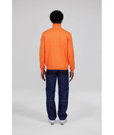 H24LEWIS -ORANGE
  Gertrude
  Orange
  Pull camionneur
  Tissu principal: Rayon (52 %), Polyester (28 %), Nylon (20 %)
. Coupe :