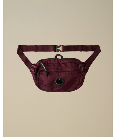 17CMAC112A-005269G-790
  C.P. Company
   Potent Purple
  Sacoche crossbody
  - Tissu principal: 100% Polyamide - Doublure princi