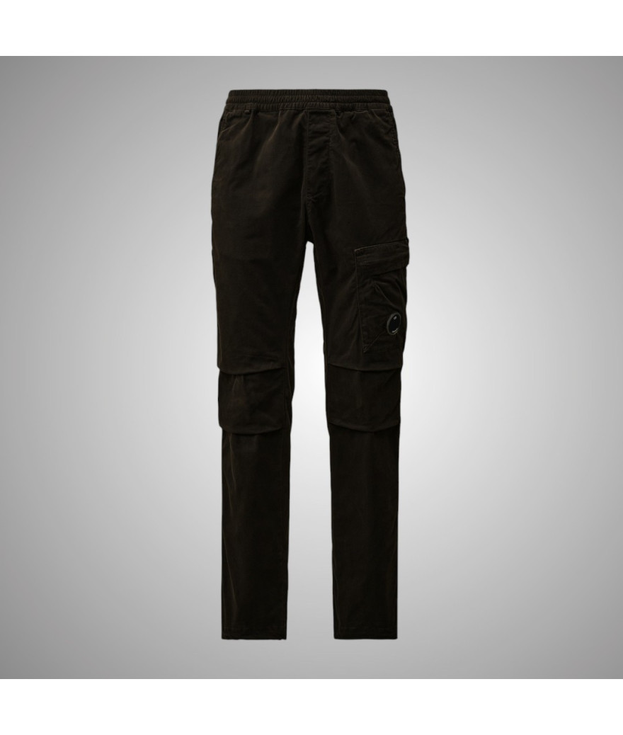 17CMPA180A-005529G-999
  C.P. Company
   Noir
  Pantalon Cargo
  Tissu principal : 98 % Cotton, 2% Elastanne