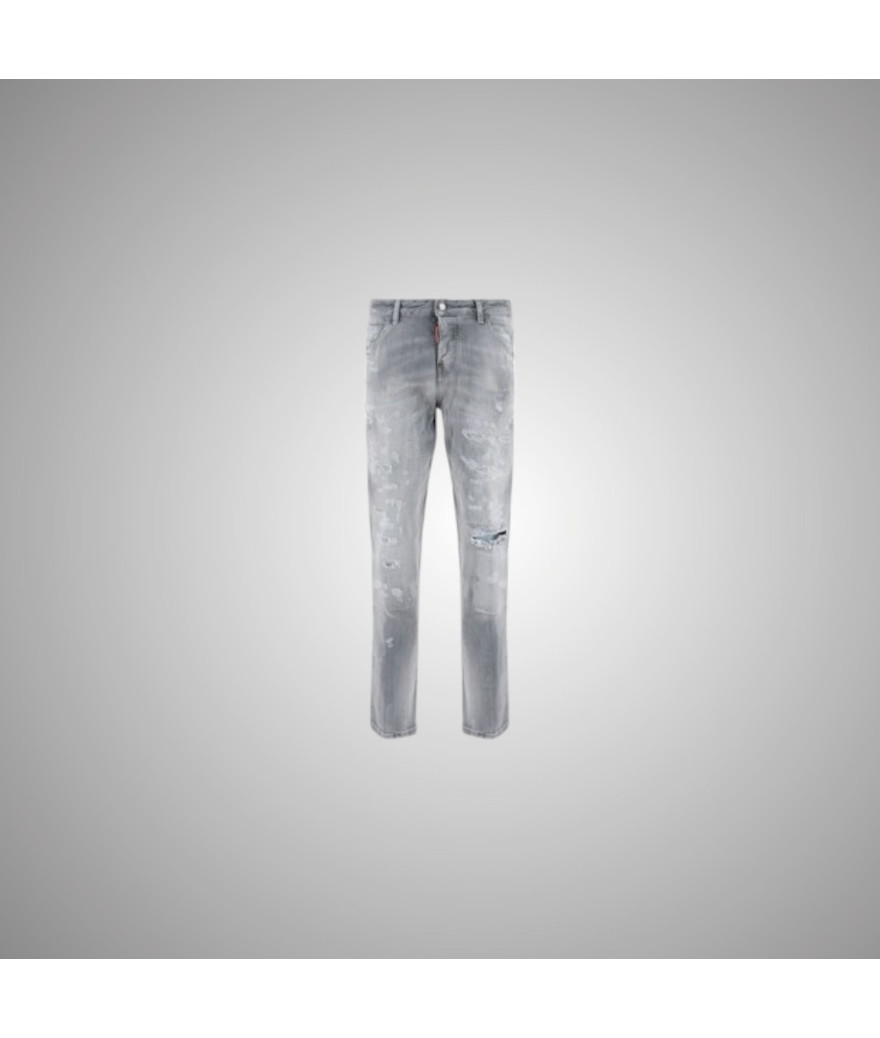 S741LB1053 852
   Dsquared2
  Gris
  Jeans
 Tissu principal: 97% Cotton 3% Elastanne
. Coupe : CoolGuyJeans