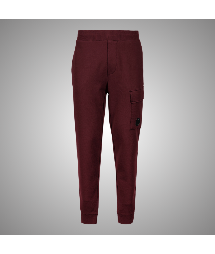 13CMSP017A 005086W 589
C.P. Company 
Jogging DIagonal Raised Fleece 
Bordeaux 
100% Coton